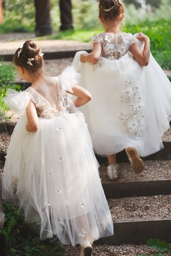 14 Things to Look for When Choosing a Flower Girl Dress